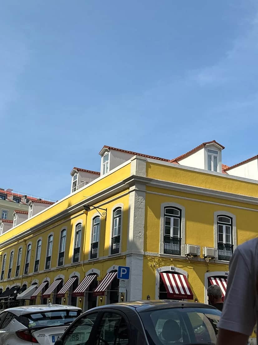 Alba, Lisbon