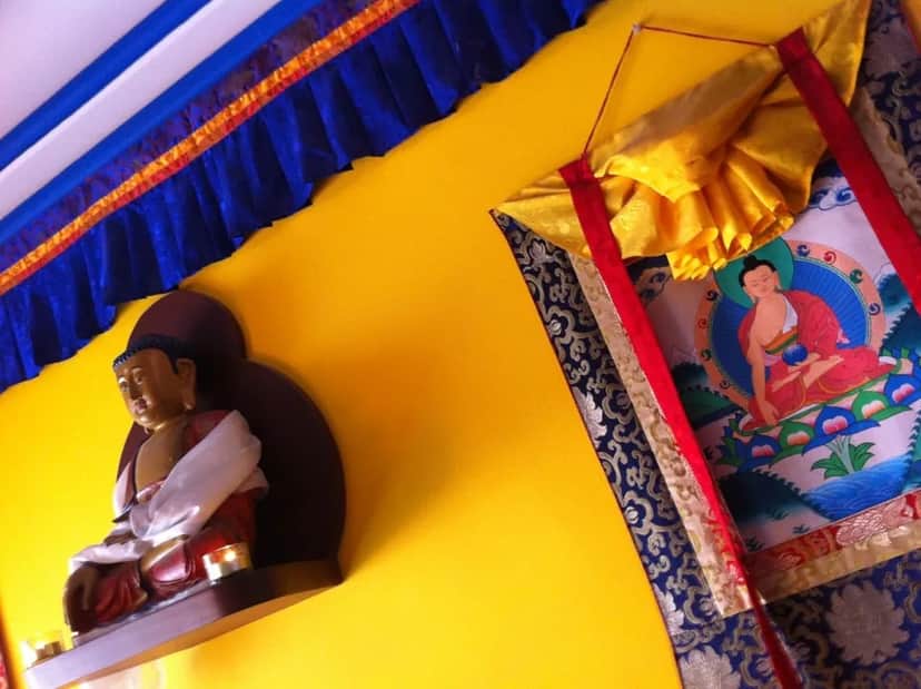 Os Tibetanos, Lisboa