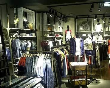 Pepe Jeans, Porto