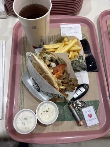 Joshua's Shoarma, 里斯本