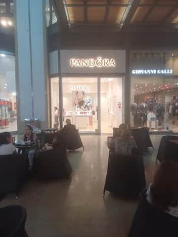Pandora, Lisboa