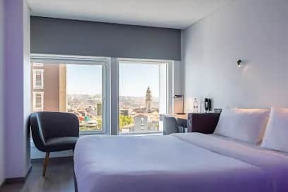 Yotel, Porto