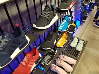 Adidas, Lisbon