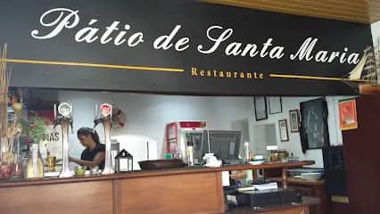 O Pátio de Santa Maria, Lissabon