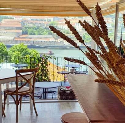 Intrigo, Porto