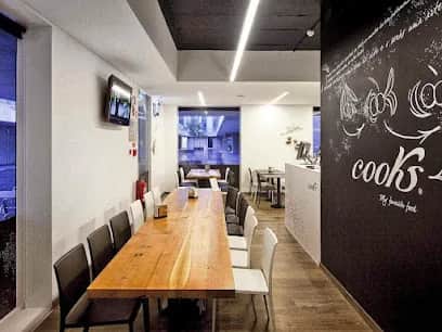 Cooks, Lisbon