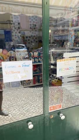 Amarelo às Riscas, Lisboa