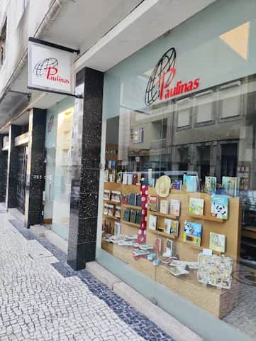 Paulinas, Porto