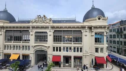 B the Guest, Oporto