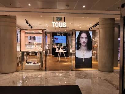 Tous, Lisboa