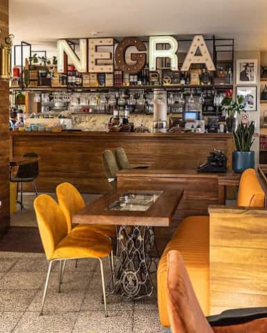 Negra, Porto
