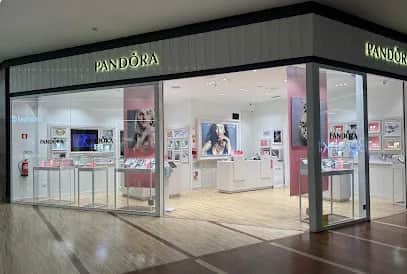 Pandora, Porto