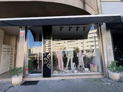 Modan, Porto