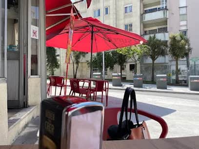 Café Serpa Pinto, Oporto