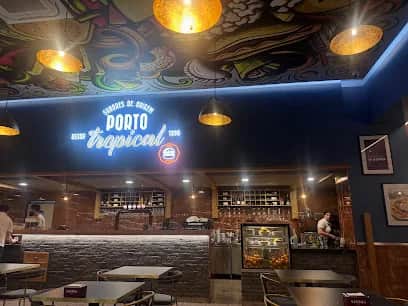 Porto Tropical, Porto