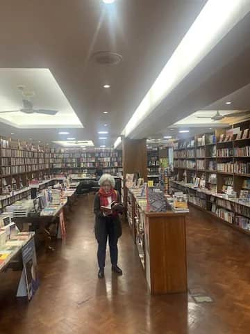 Livraria LeYa na Buchholz, 里斯本