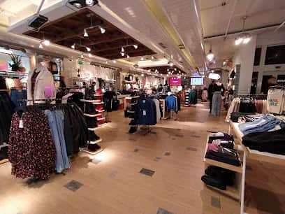 Pull & Bear, Lisbon