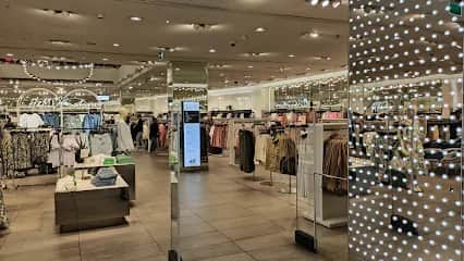 H&M, 里斯本