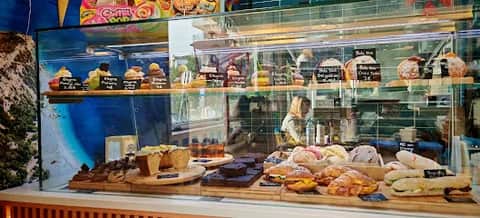 Vit Bolinhas, Lissabon