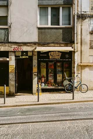 Groovie Records, 里斯本