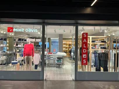 Mike Davis, 里斯本