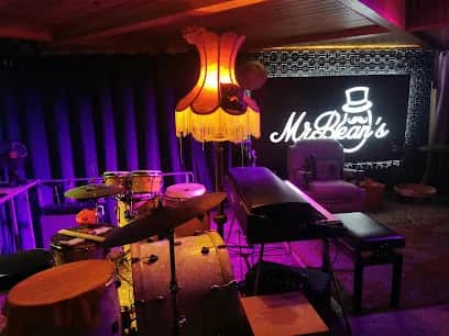 Mr. Bean's Music Club, Porto