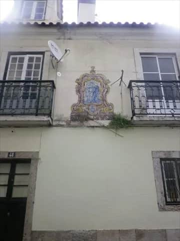 Registo de azulejos com Nossa Senhora do Rosário/São Marçal, Lisboa