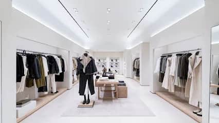 Massimo Dutti, Porto