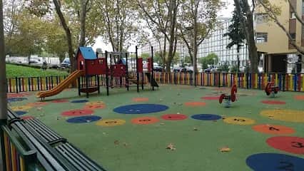 Parque Infantil da Rua Julieta Ferrão, Lisboa