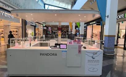 Pandora, Porto