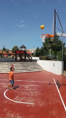Parque 2 de Abril, 里斯本